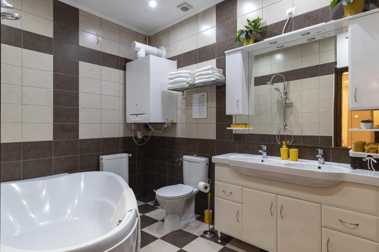 Cork Apartman Егер Екстериор снимка